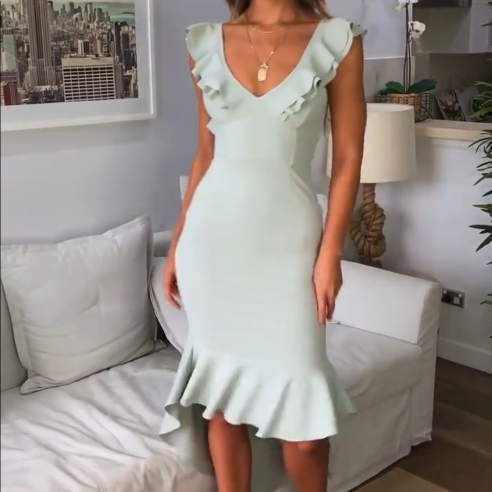 Orange 🍊 color dress same style lots of stretch